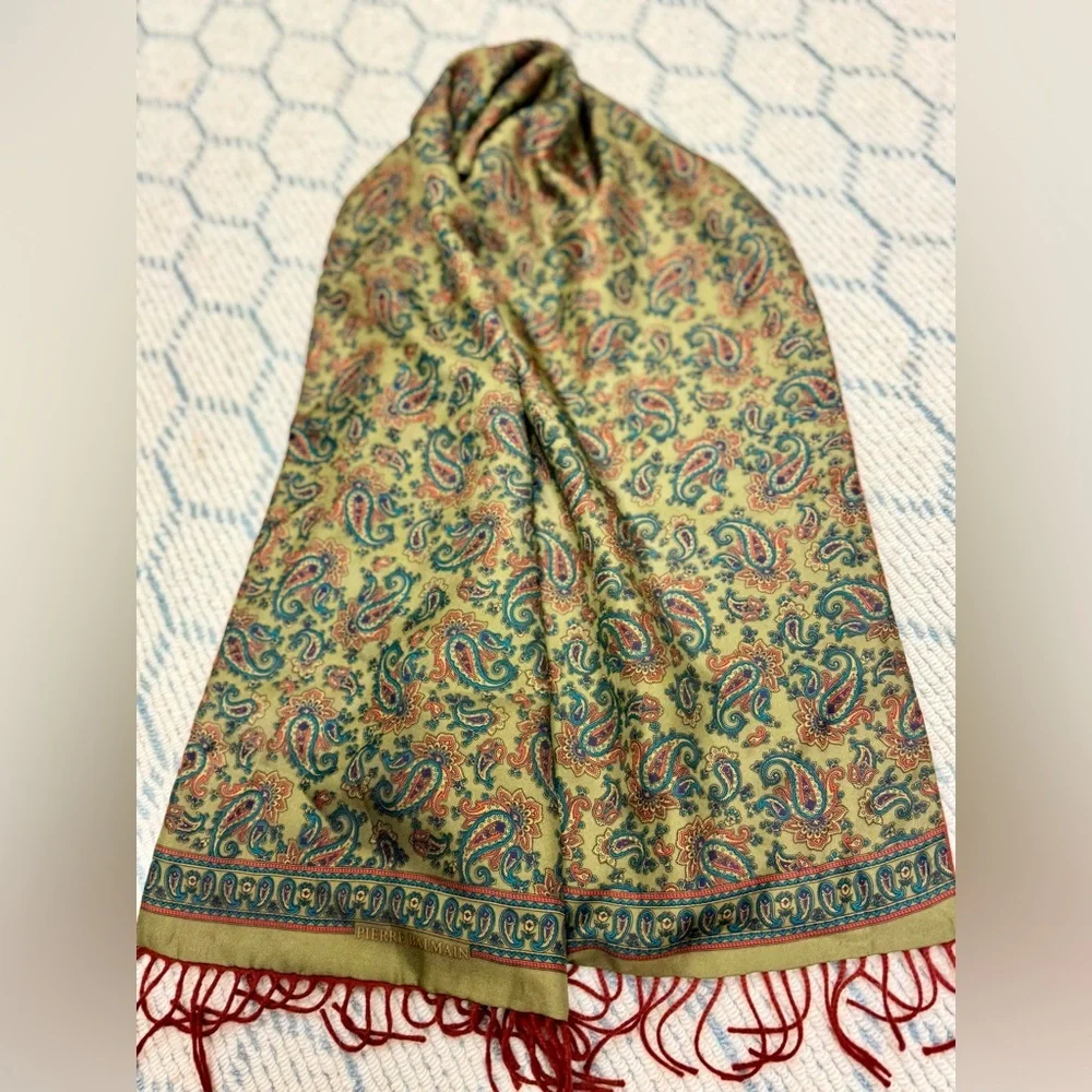 PIERRE BALMAIN Paris Vintage Luxurious Silk/Wool Green Paisley Scarf W/ Fringe